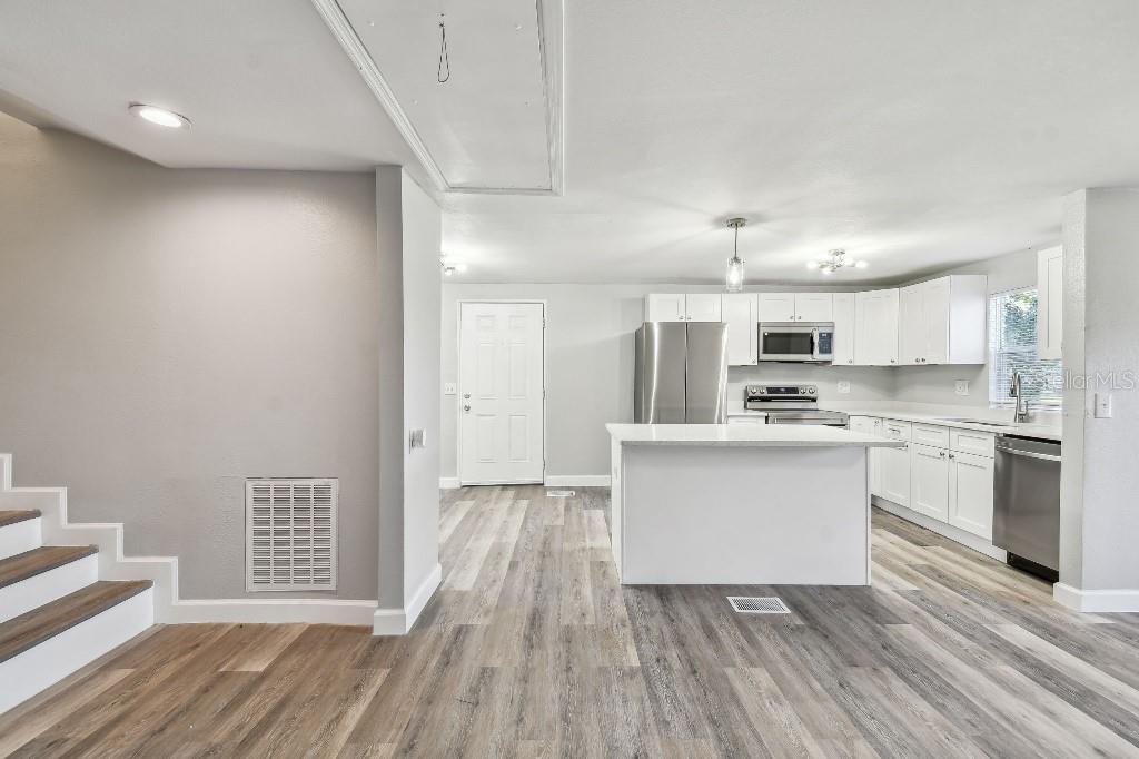 Image 23 of 40 For 38323 11th Avenue