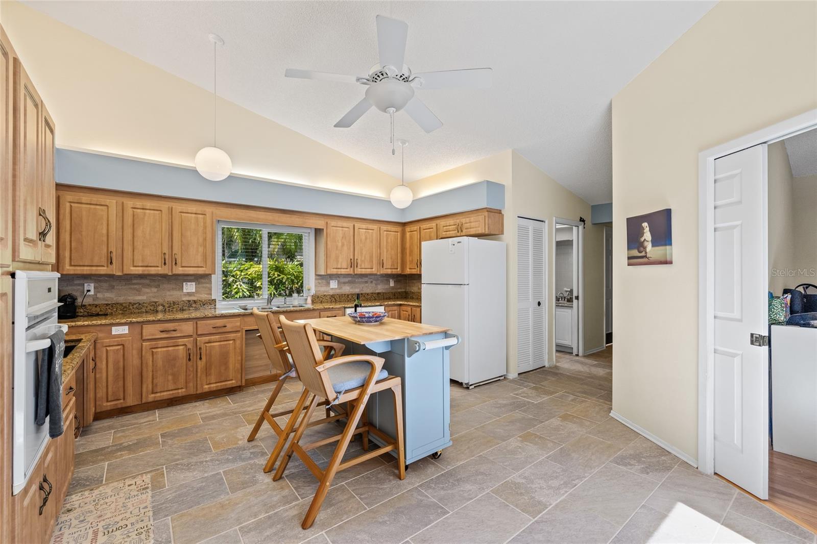 Image 11 of 47 For 3810 Darston Street