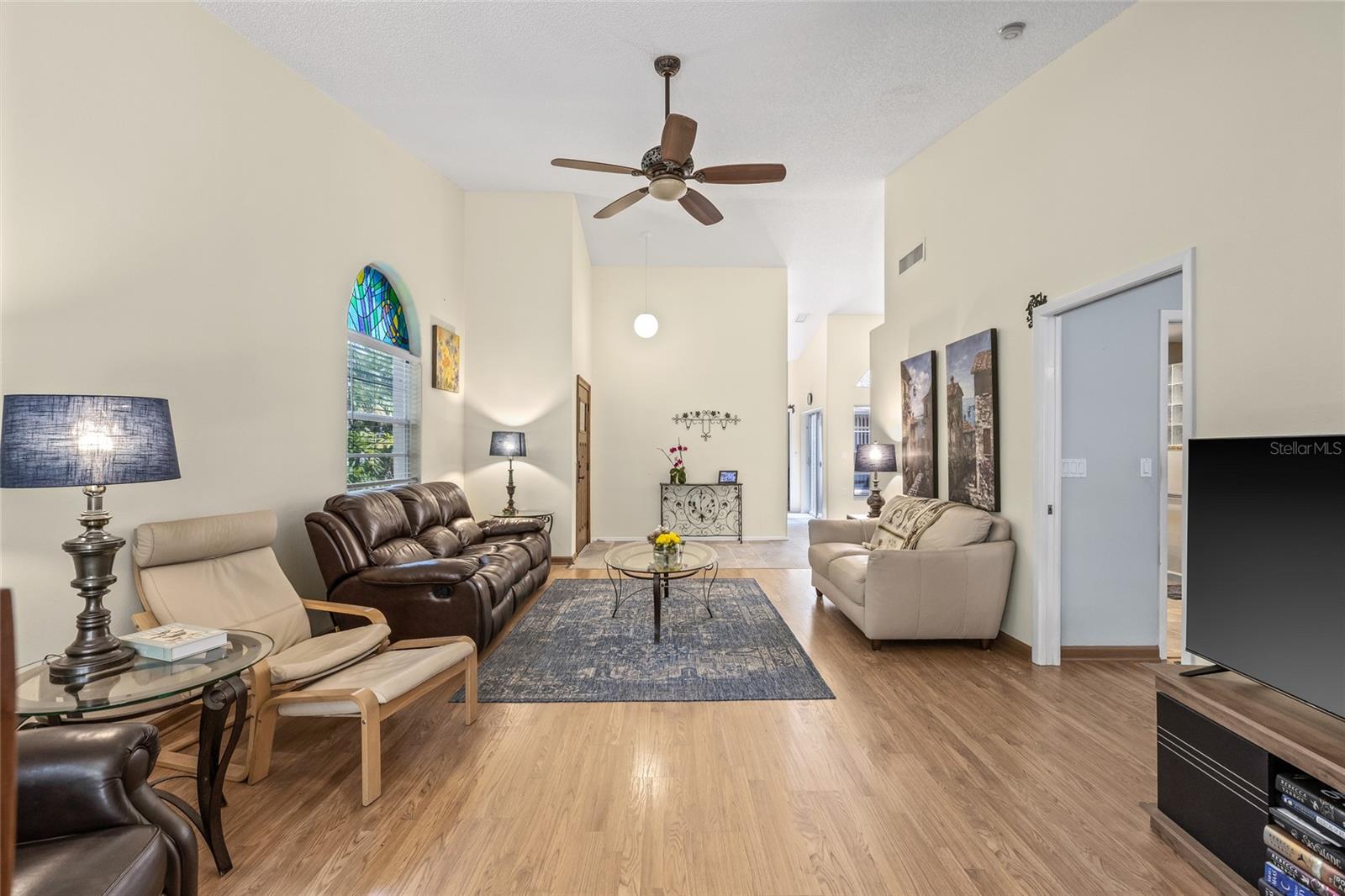 Image 8 of 47 For 3810 Darston Street