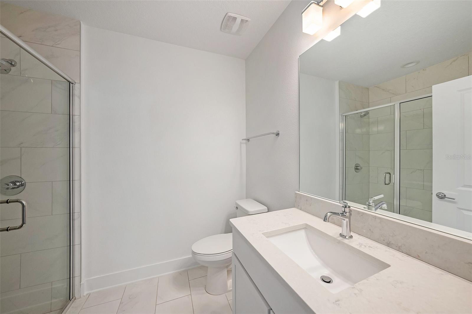 Image 23 of 53 For 2511 Grady Avenue 6