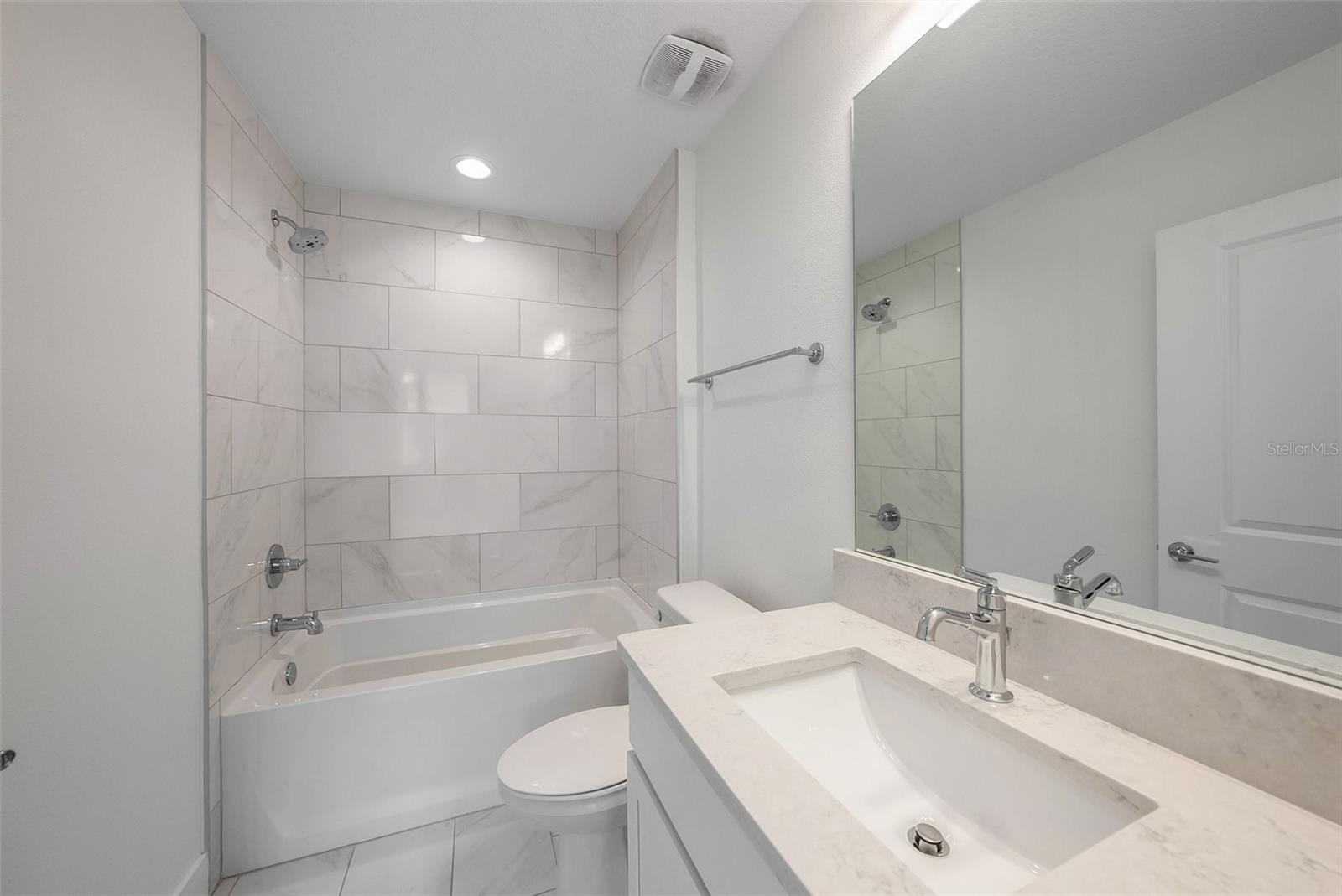 Image 31 of 53 For 2511 Grady Avenue 6