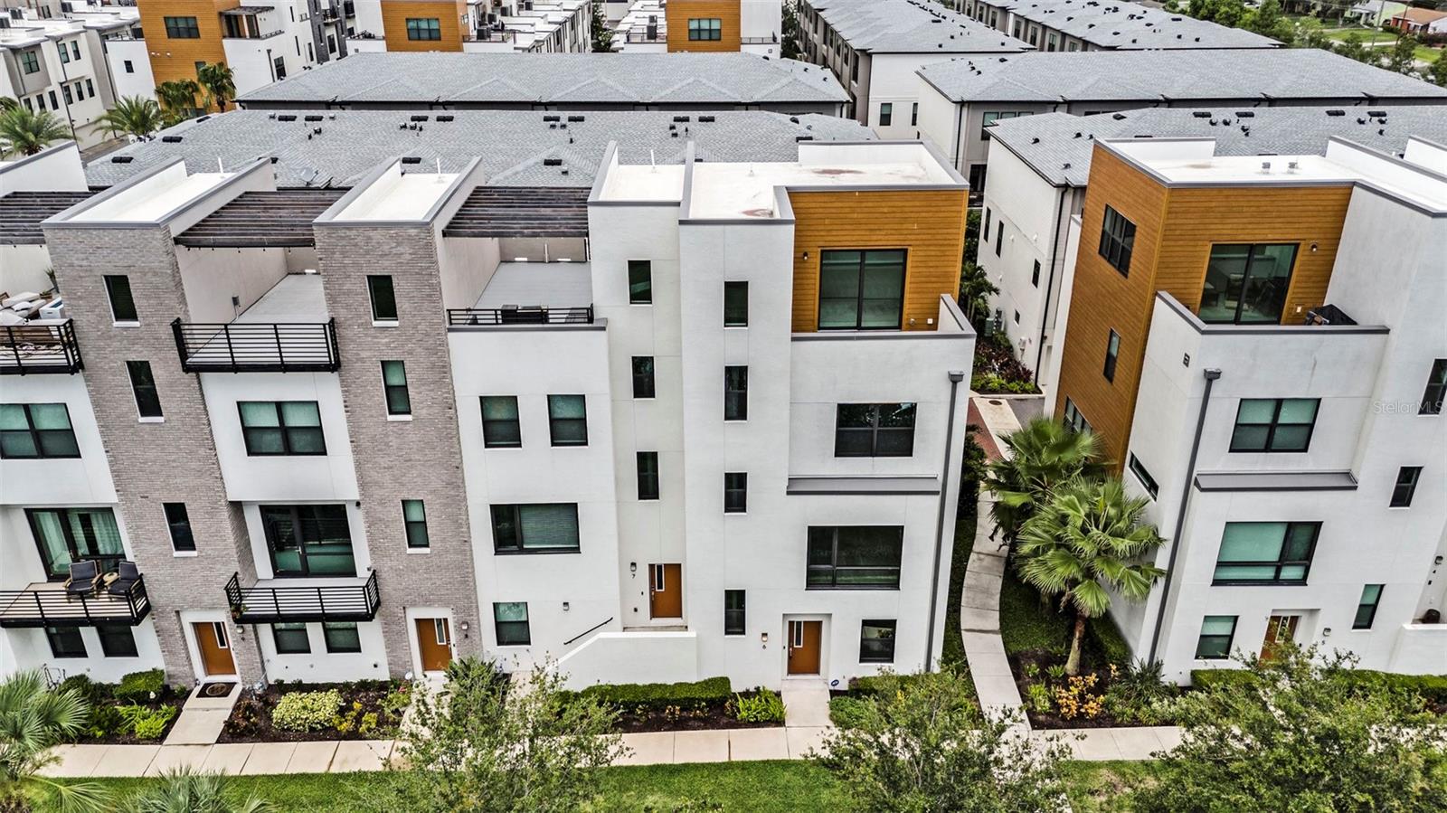 Image 39 of 53 For 2511 Grady Avenue 6
