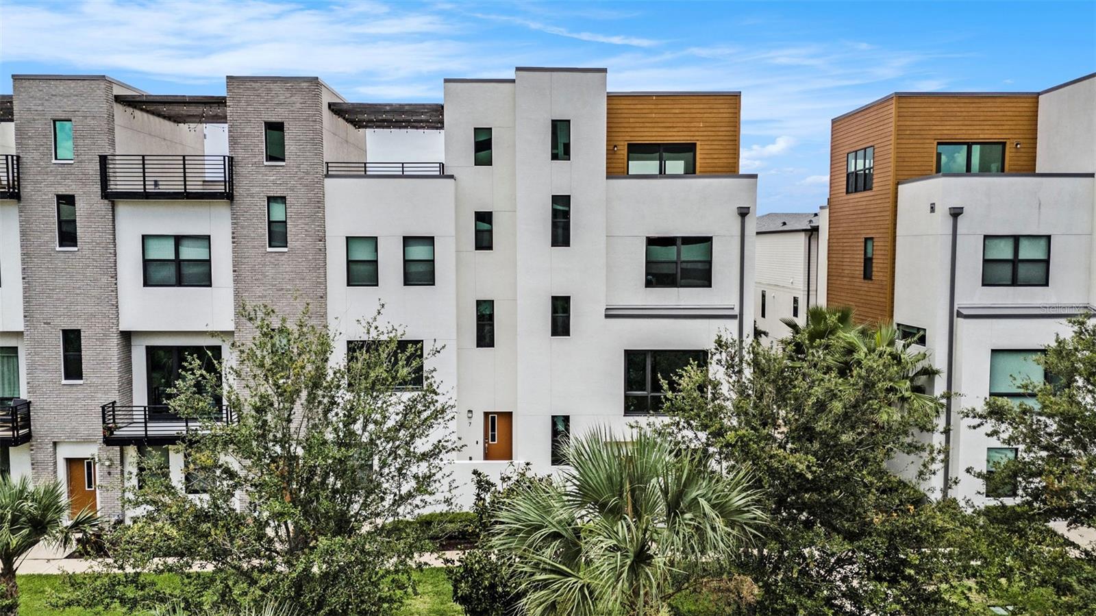 Image 40 of 53 For 2511 Grady Avenue 6