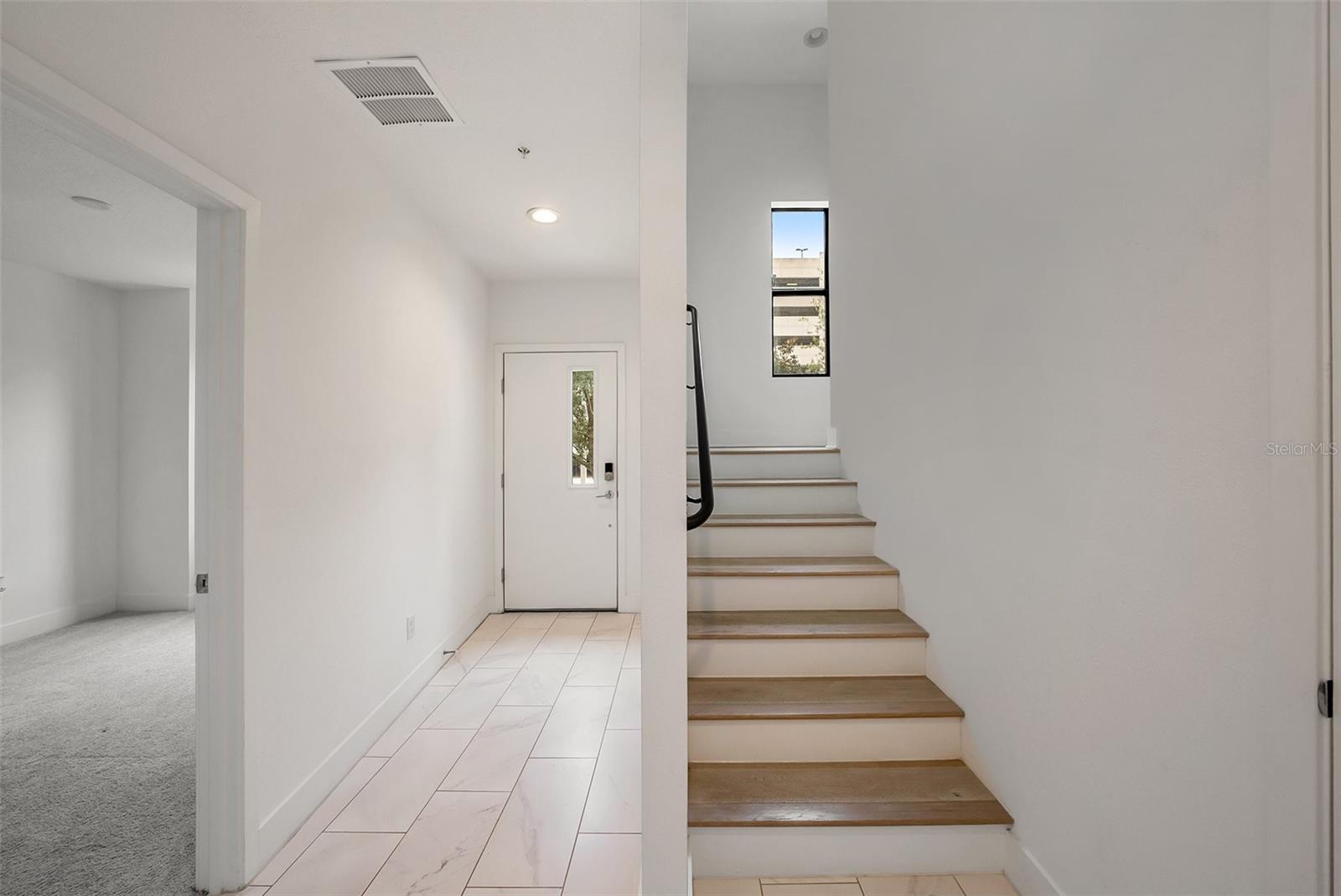 Image 8 of 53 For 2511 Grady Avenue 6