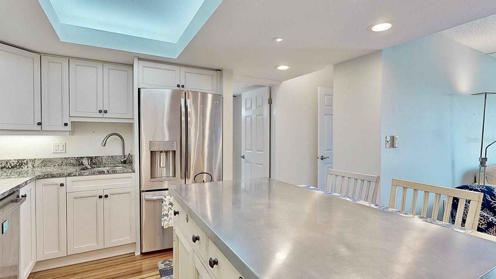 Image 10 of 48 For 4900 Brittany Drive S 1011