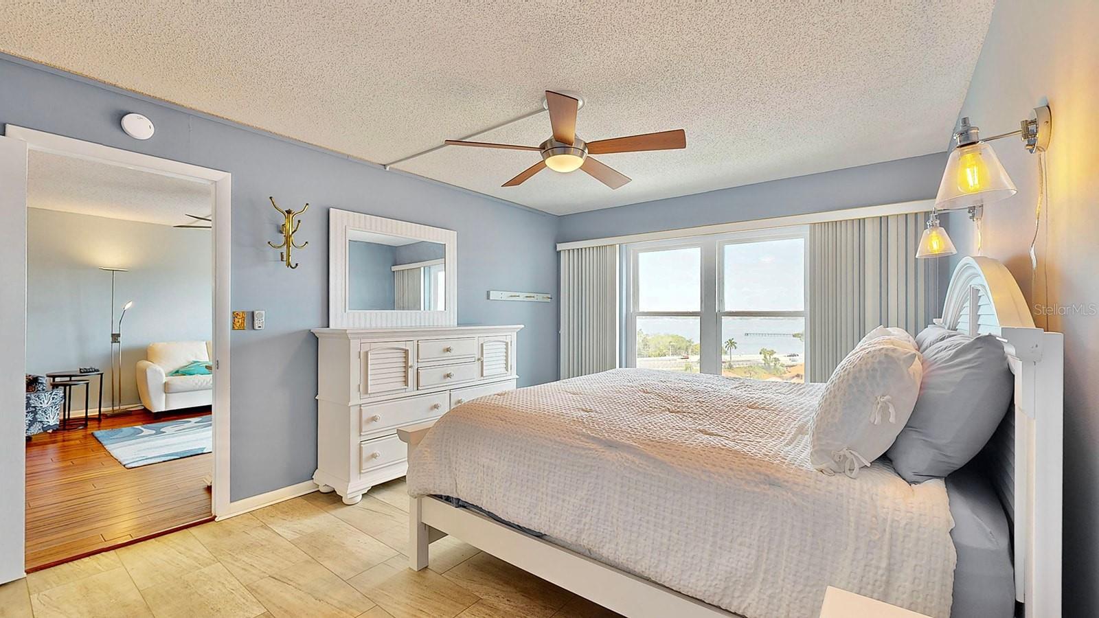 Image 19 of 48 For 4900 Brittany Drive S 1011