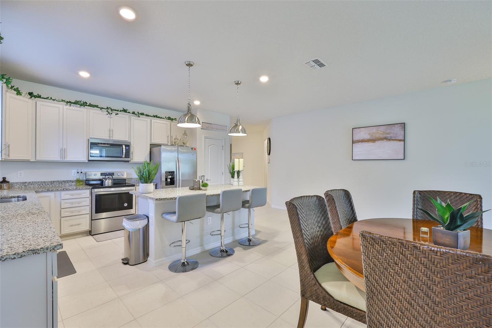 Image 12 of 45 For 10327 Malvasia Avenue