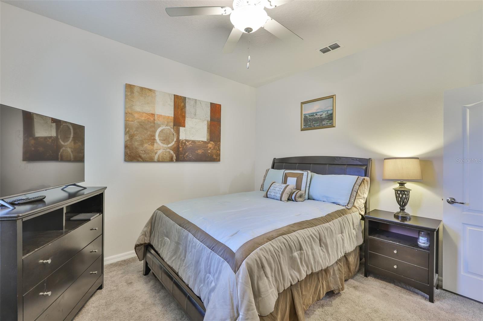 Image 25 of 45 For 10327 Malvasia Avenue