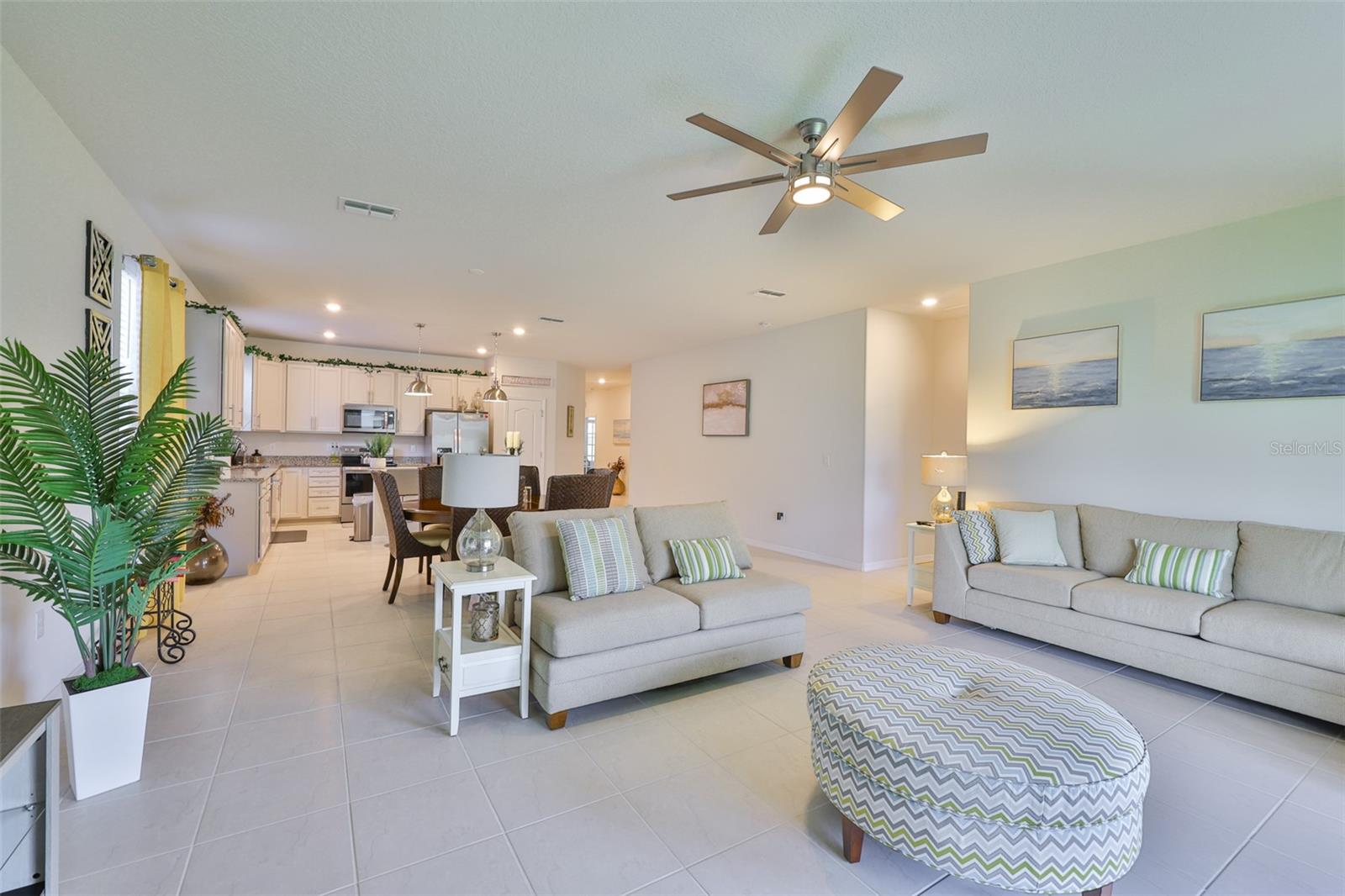 Image 5 of 45 For 10327 Malvasia Avenue