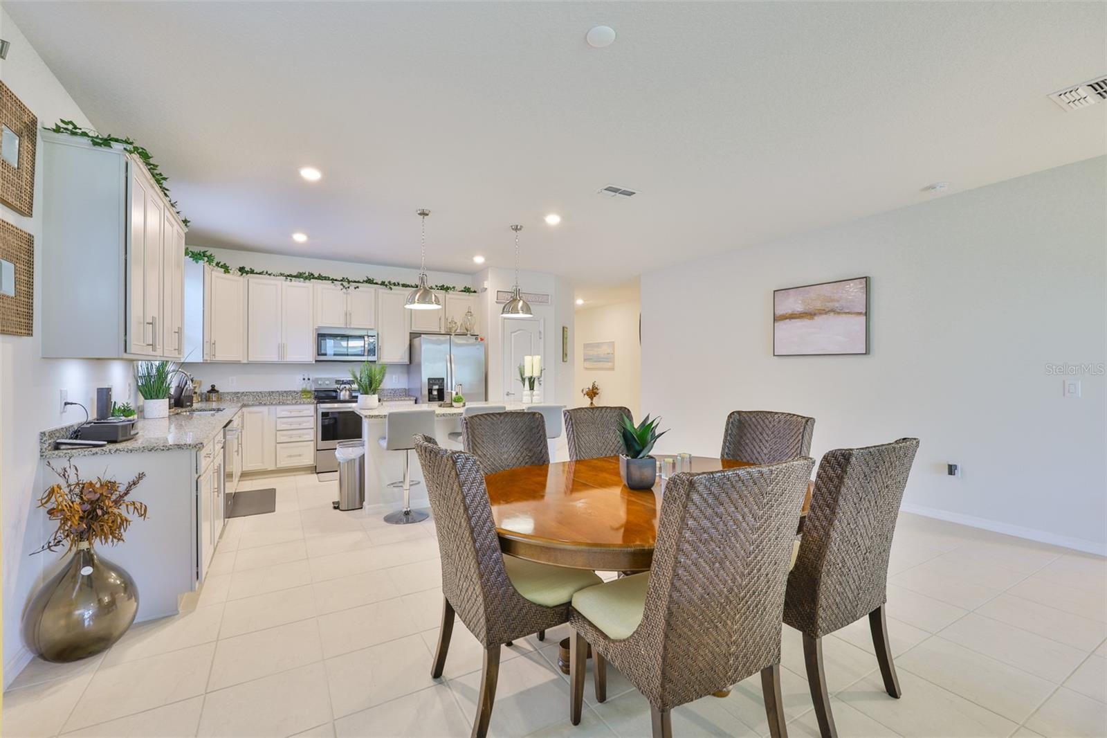 Image 8 of 45 For 10327 Malvasia Avenue