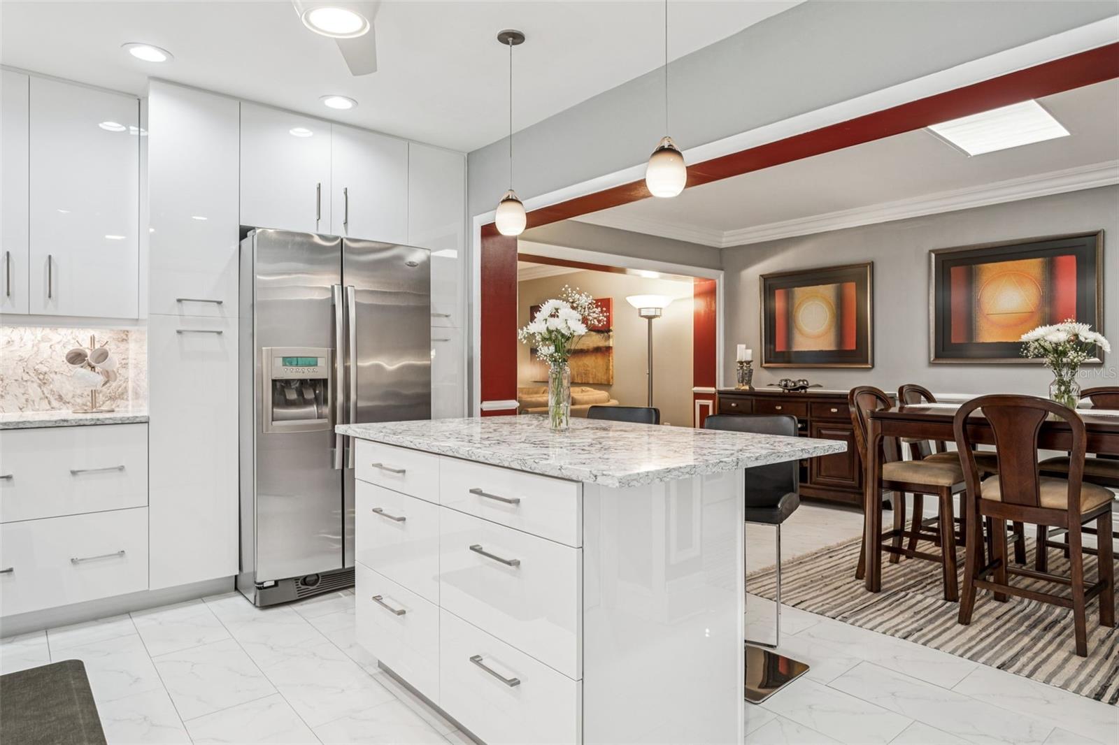 Listing photo id 8 for 4104 Northmeadow Circle 4104