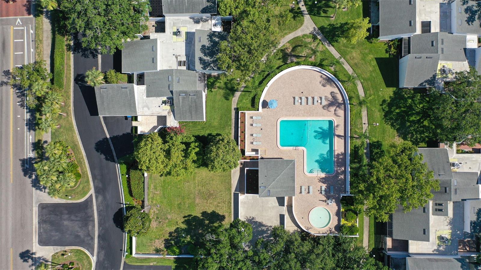 Listing photo id 25 for 4104 Northmeadow Circle 4104