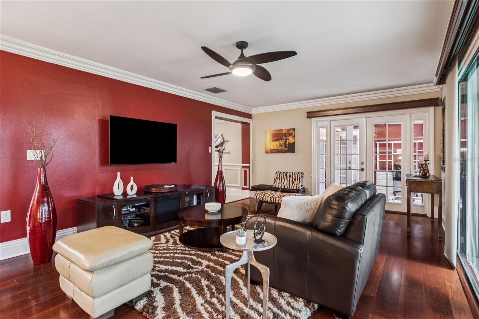 Listing photo id 3 for 4104 Northmeadow Circle 4104