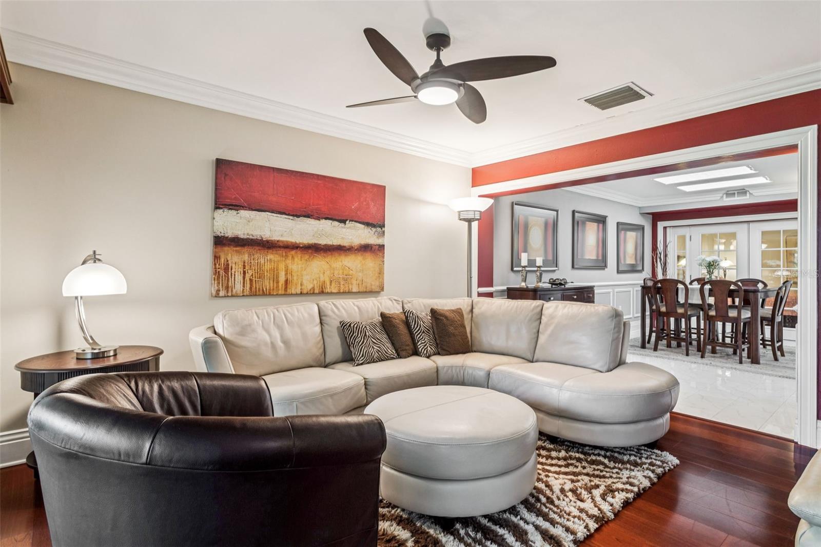 Listing photo id 4 for 4104 Northmeadow Circle 4104