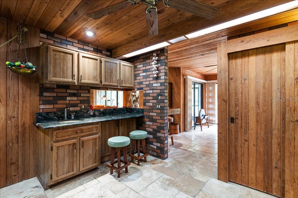 Image 19 of 40 For 935 Ranch Road