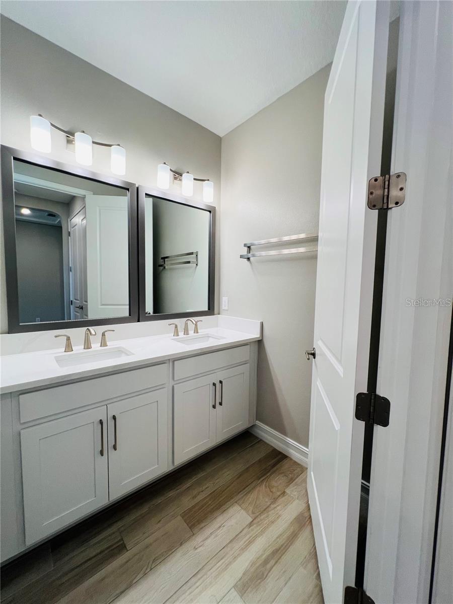 Image 17 of 82 For 4567 Tivoli Drive