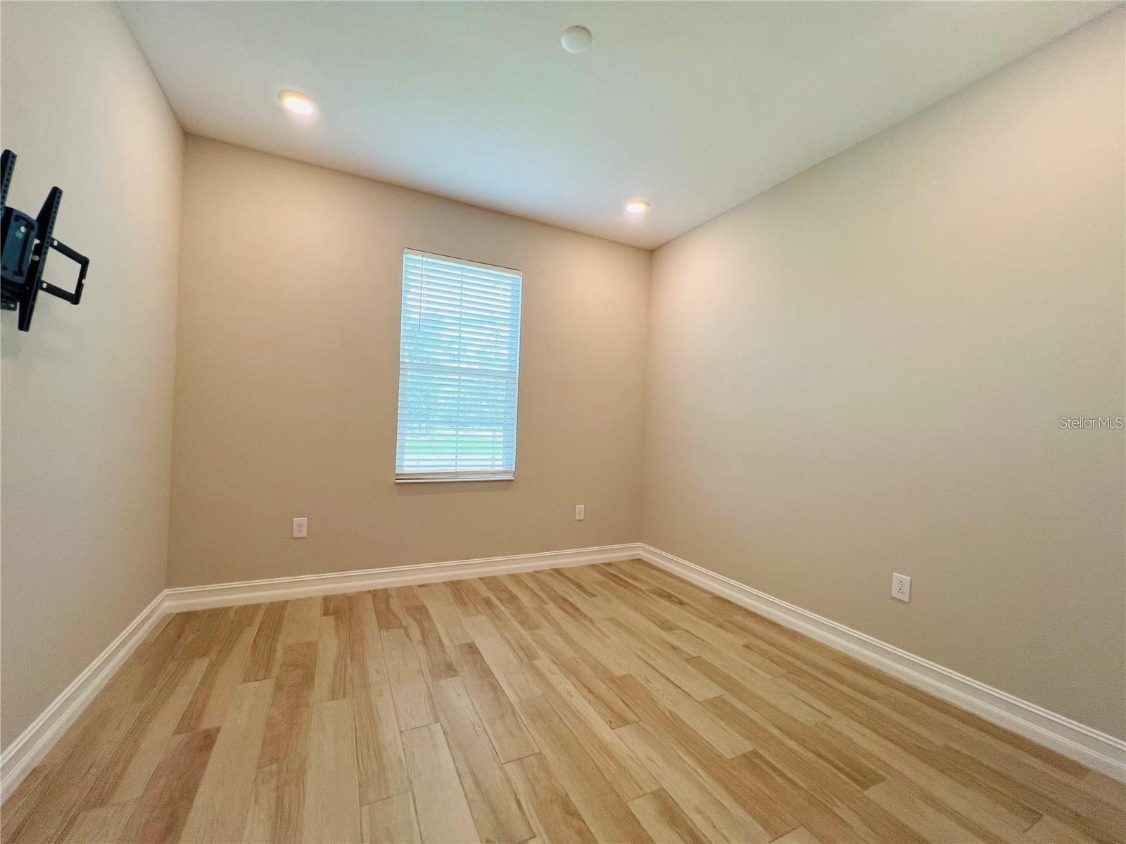 Image 42 of 82 For 4567 Tivoli Drive