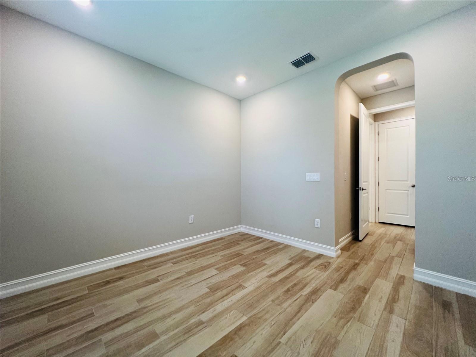 Image 44 of 82 For 4567 Tivoli Drive