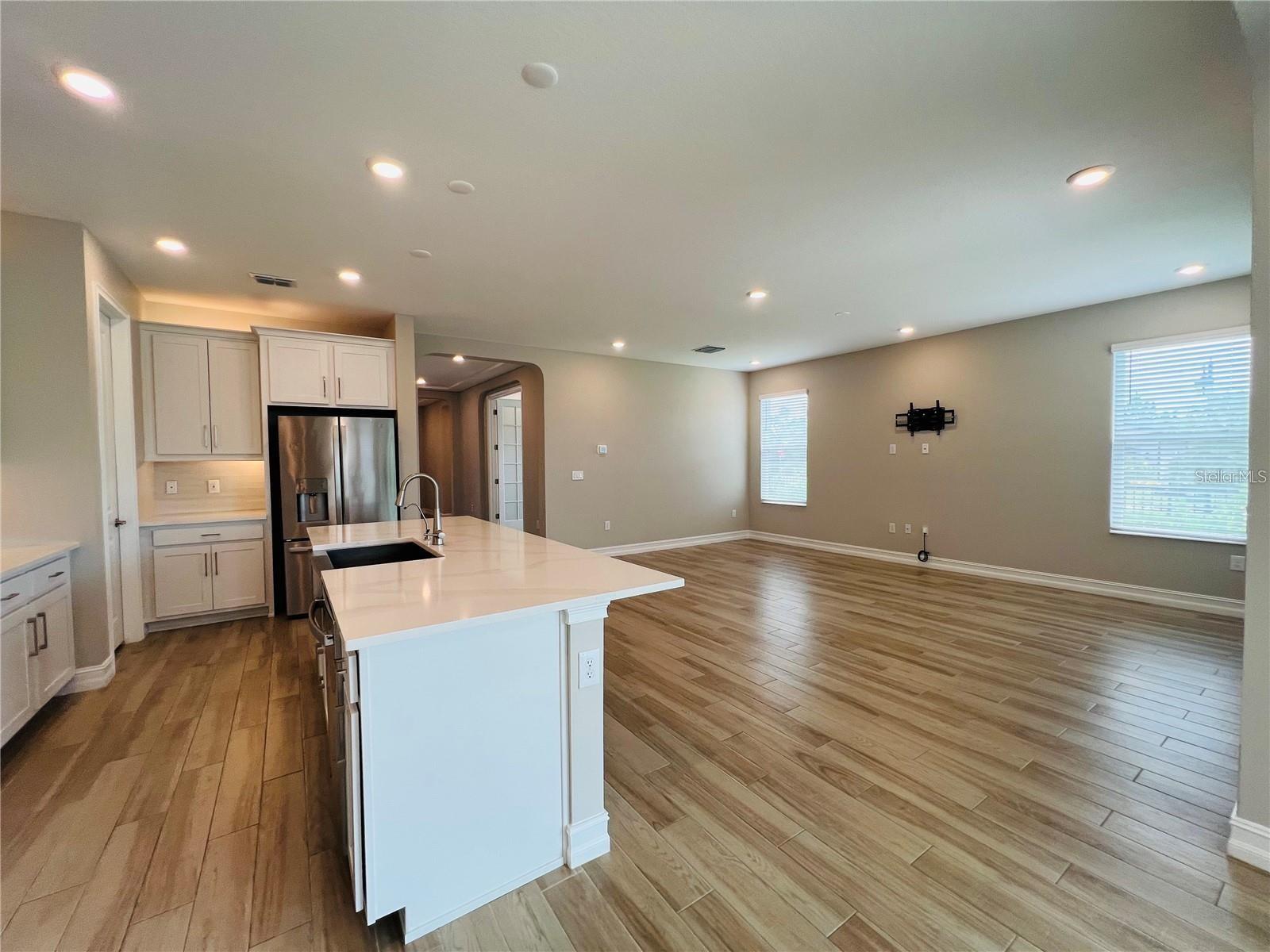 Image 8 of 82 For 4567 Tivoli Drive