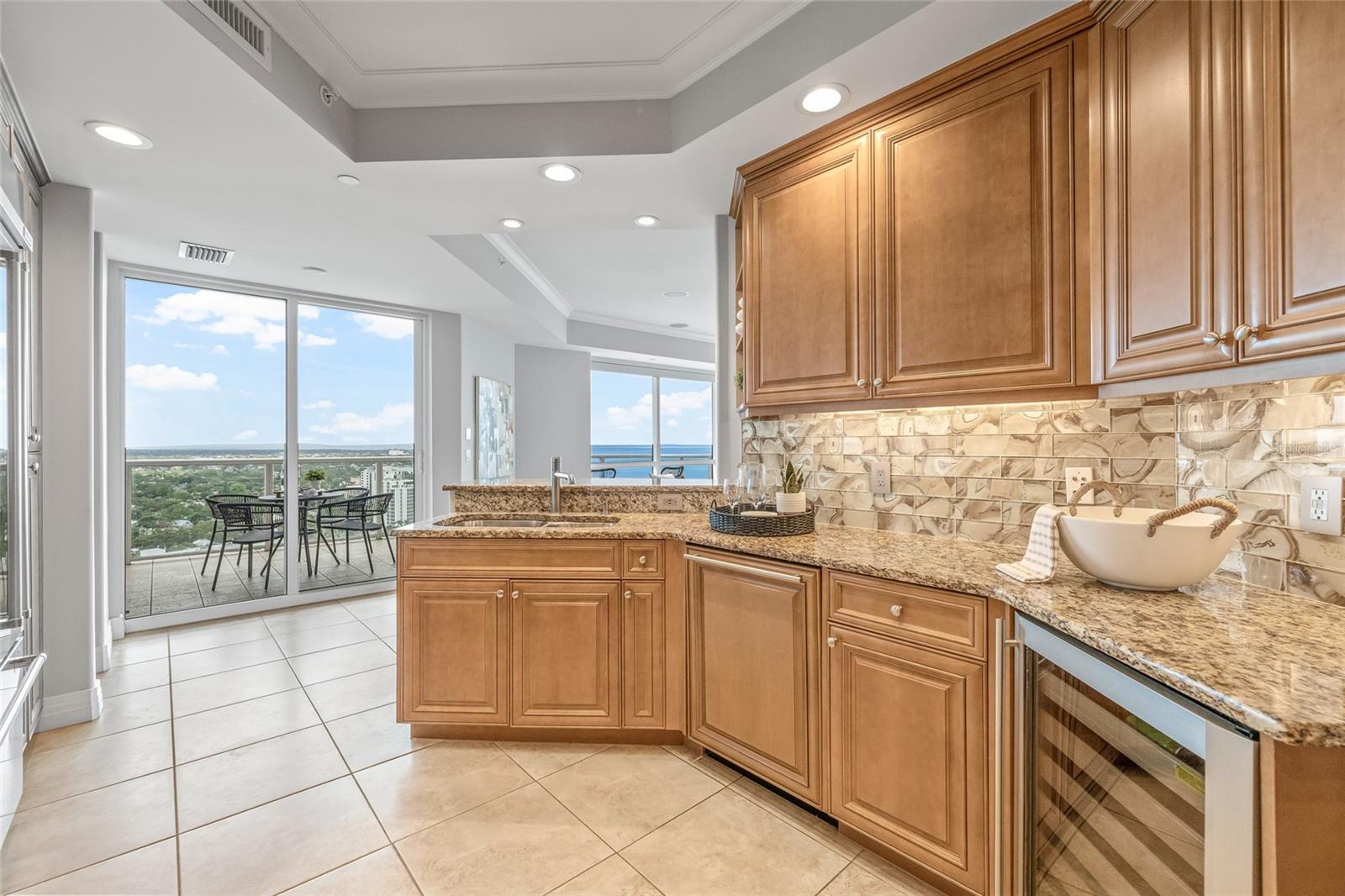 Image 11 of 42 For 400 Beach Drive Ne 2301