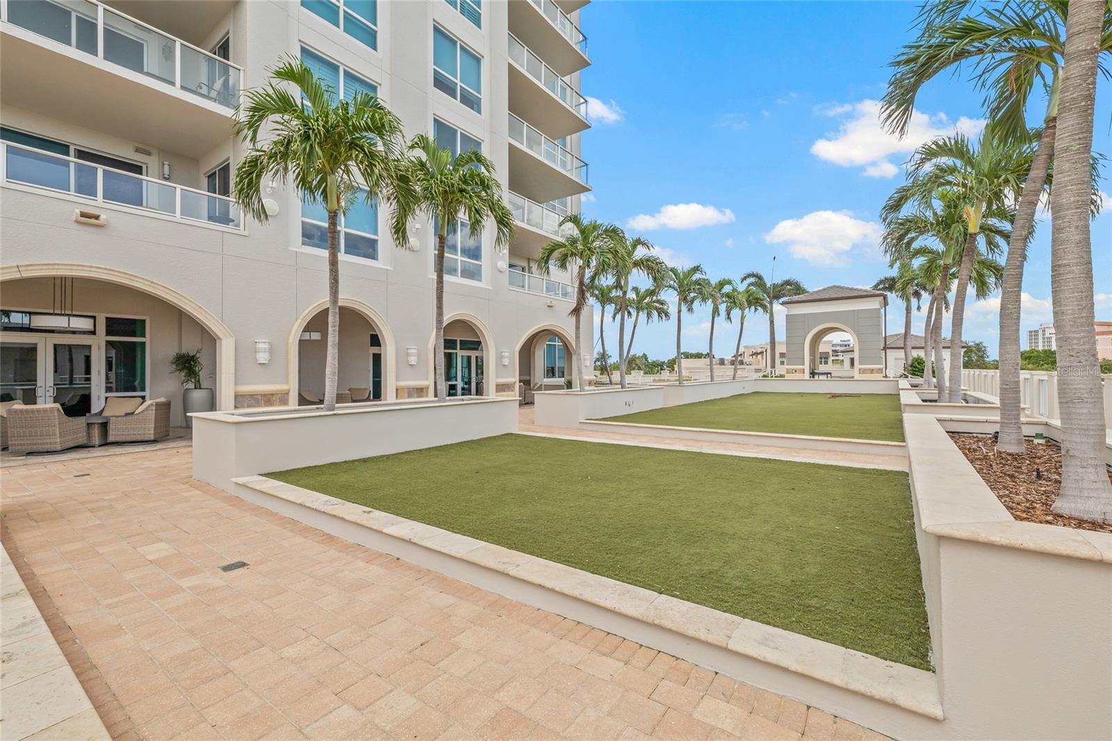 Image 38 of 42 For 400 Beach Drive Ne 2301
