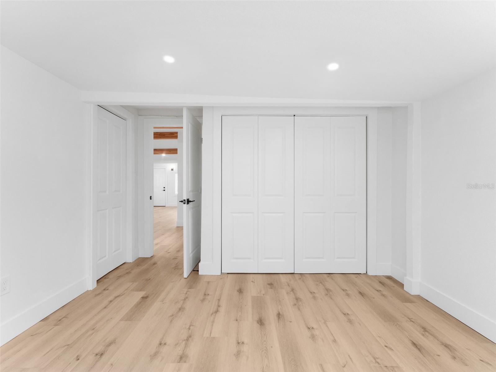 Image 20 of 48 For 960 65th Street S
