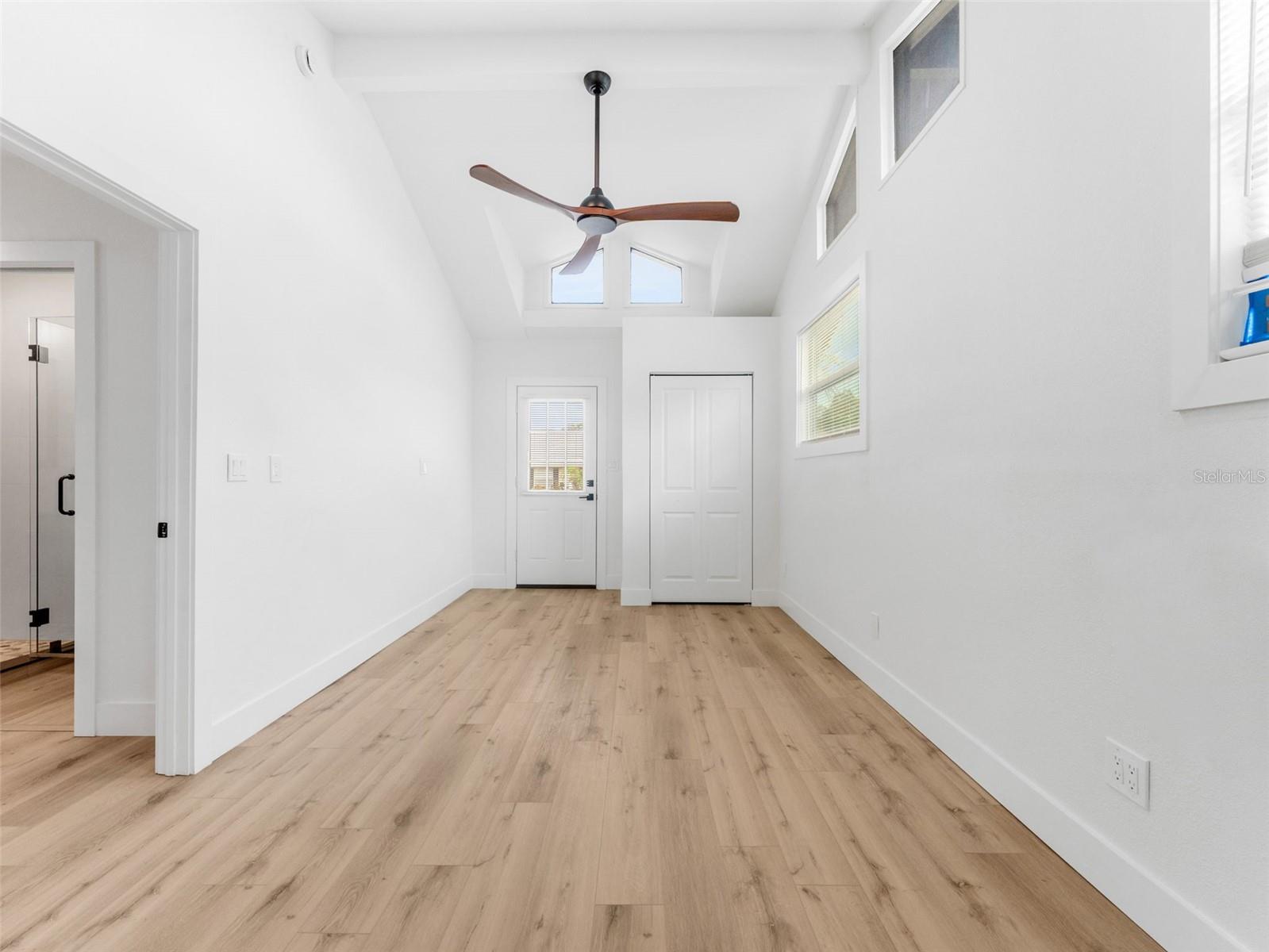 Image 26 of 48 For 960 65th Street S