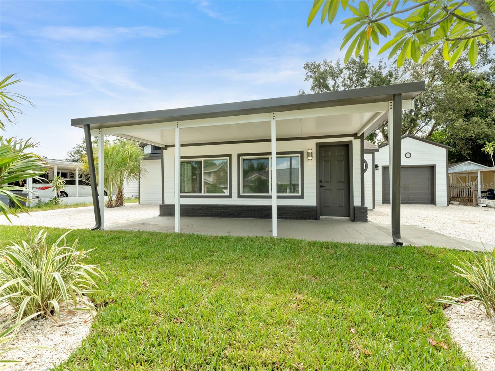 Image 3 of 48 For 960 65th Street S