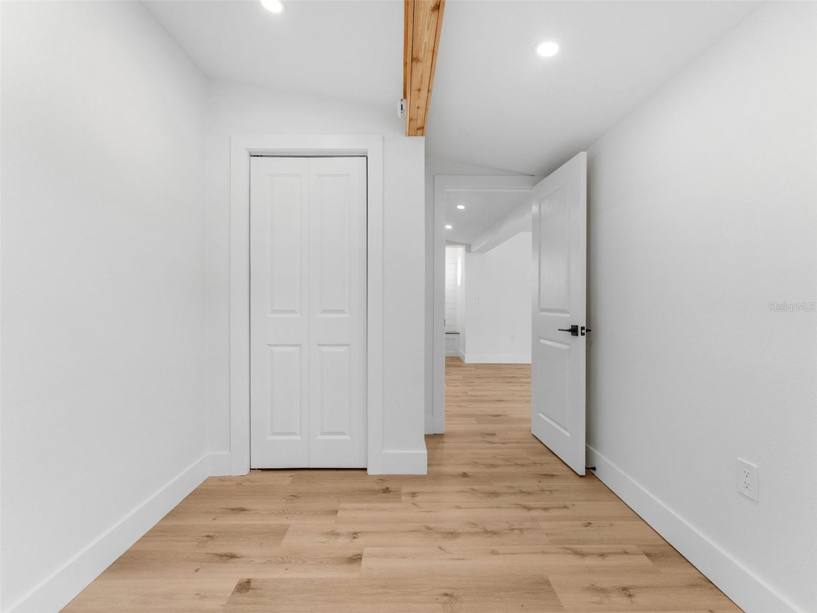Image 31 of 48 For 960 65th Street S