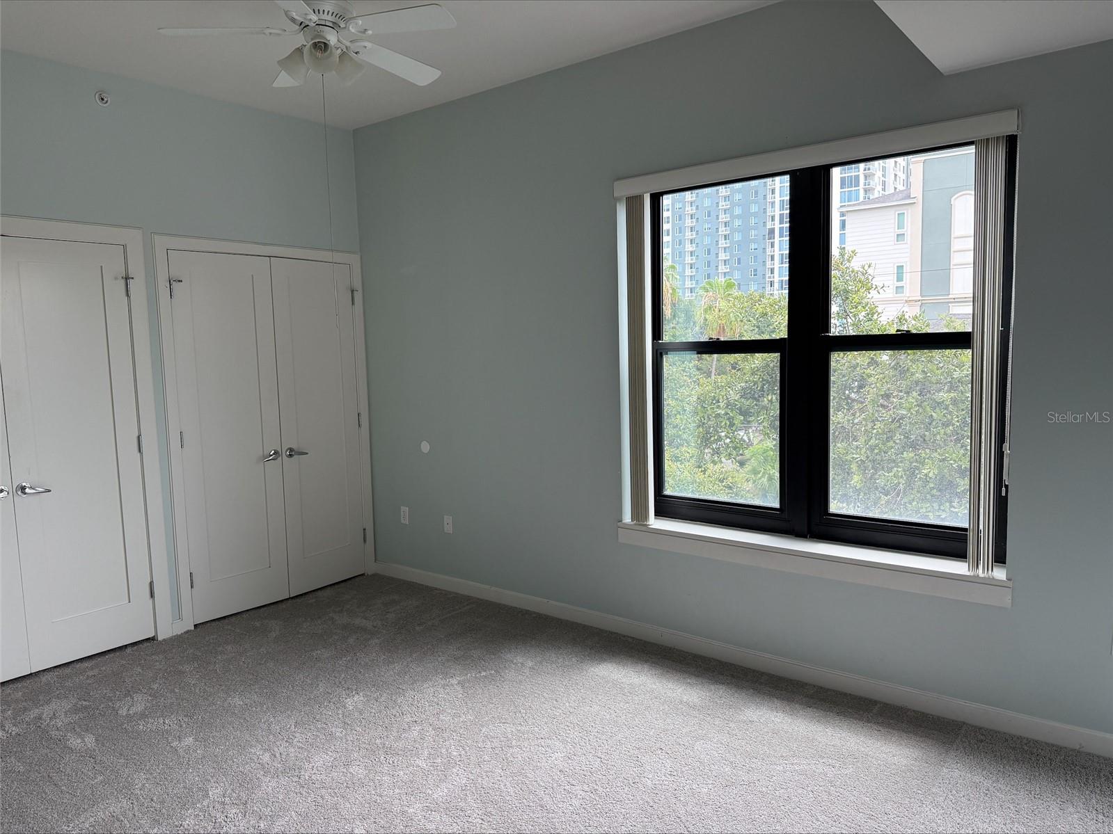 Image 15 of 37 For 400 4th Street S 305