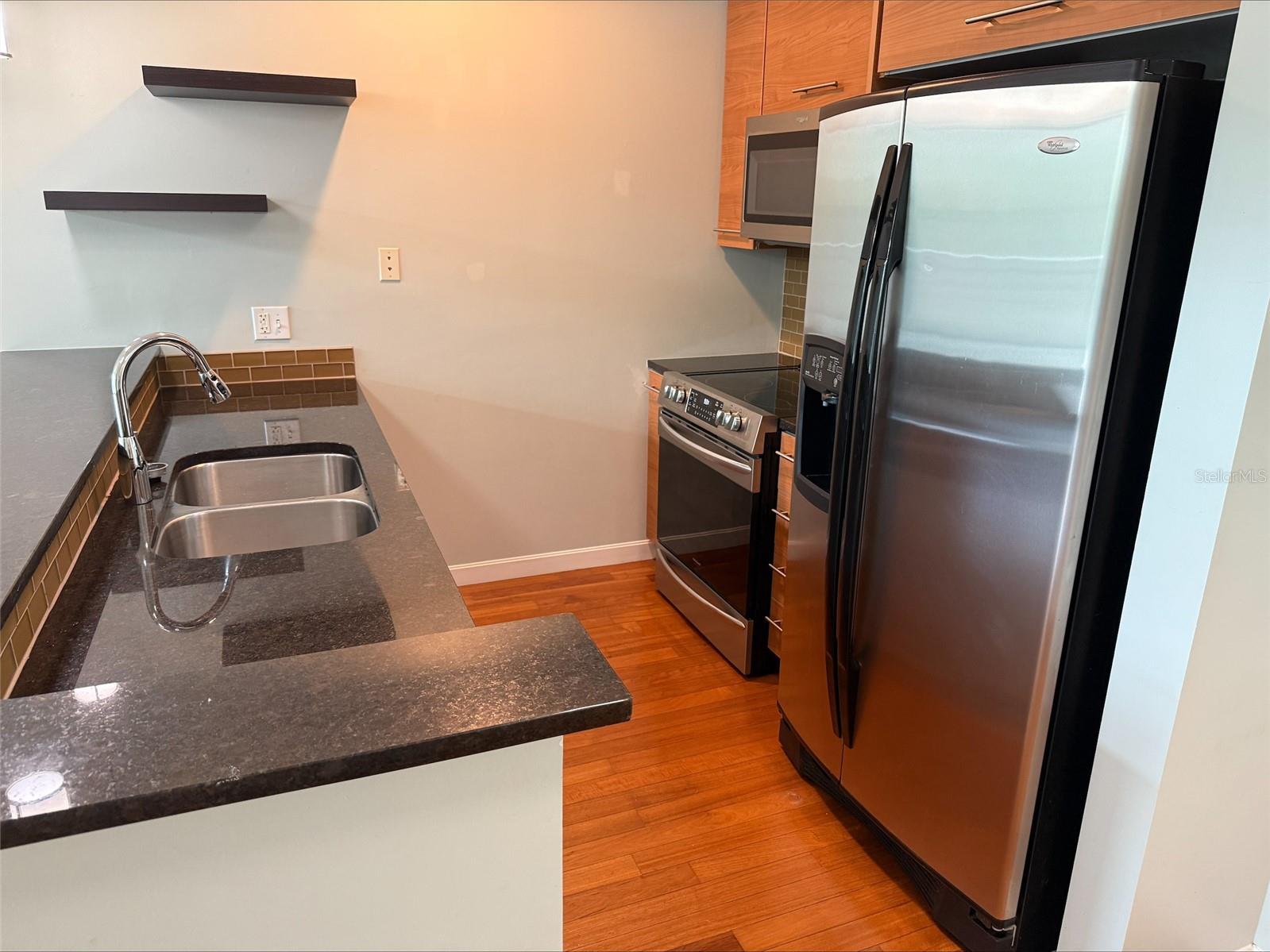 Image 6 of 37 For 400 4th Street S 305