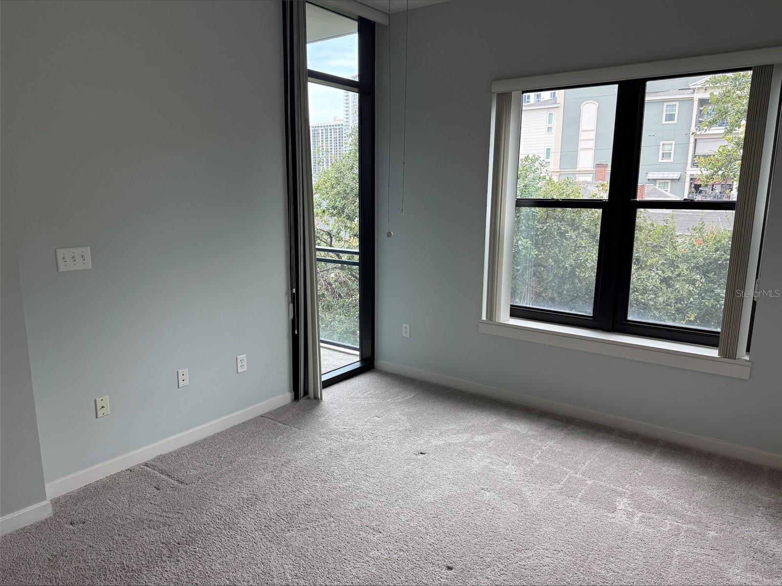 Image 9 of 37 For 400 4th Street S 305
