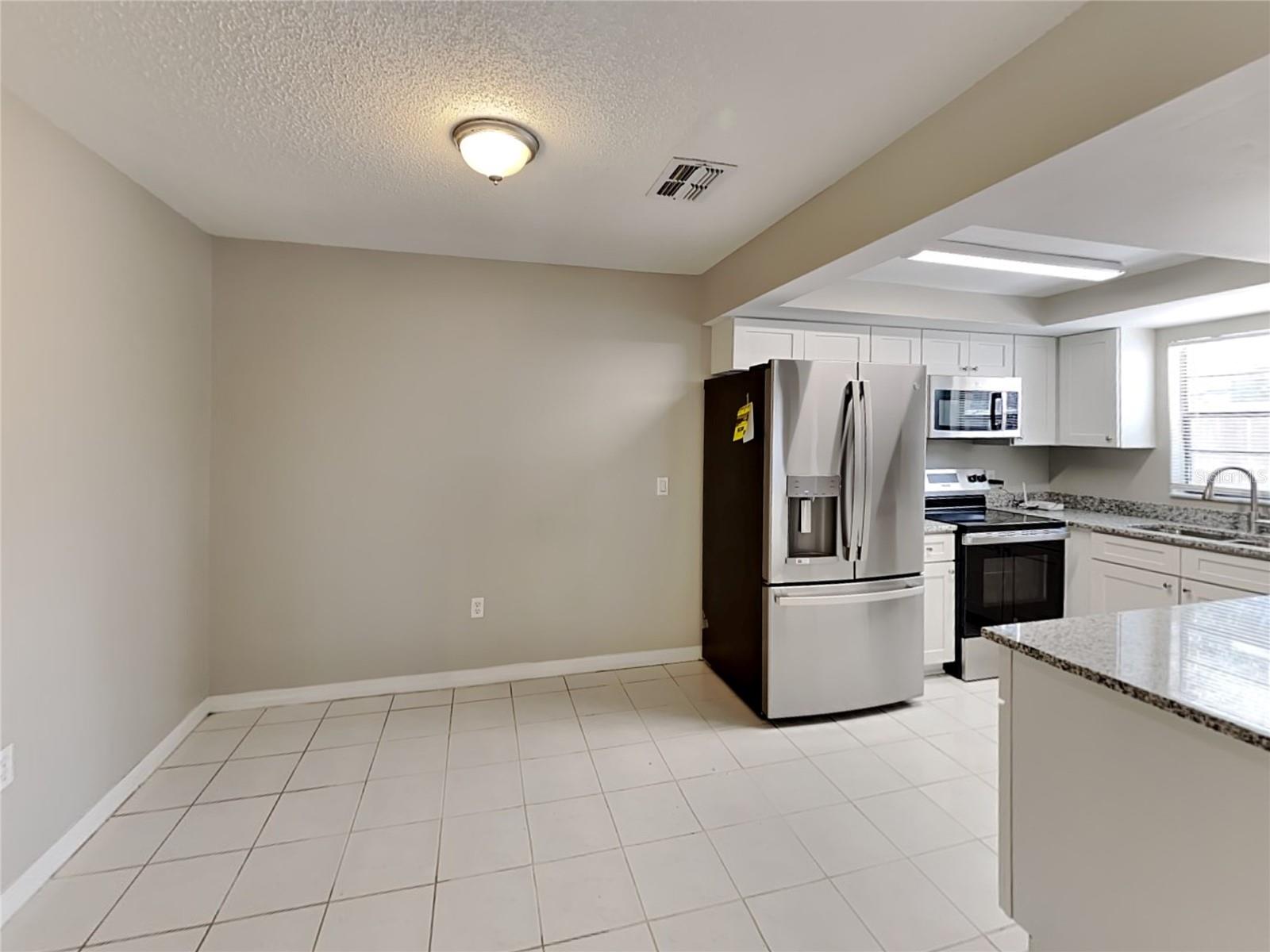 Image 4 of 16 For 7925 Cameron Cay Court