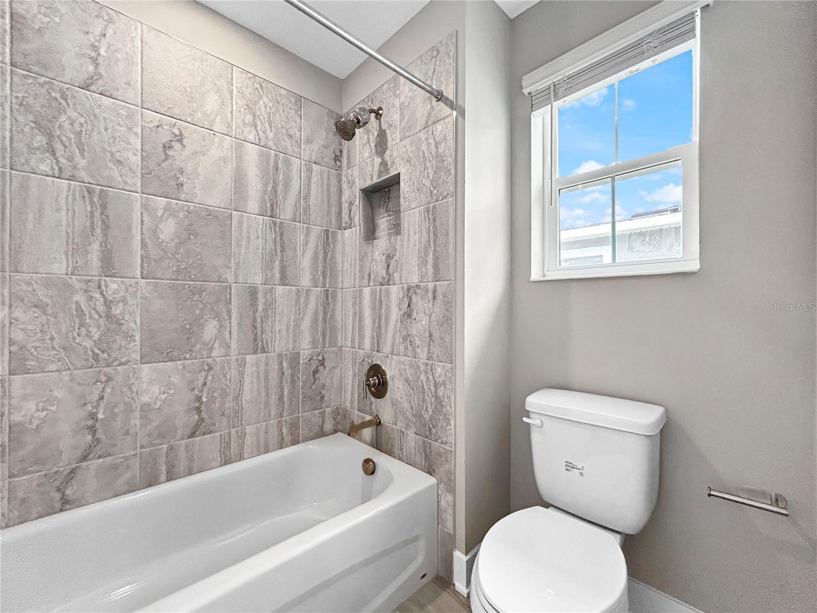 Image 16 of 34 For 1514 5th Street S