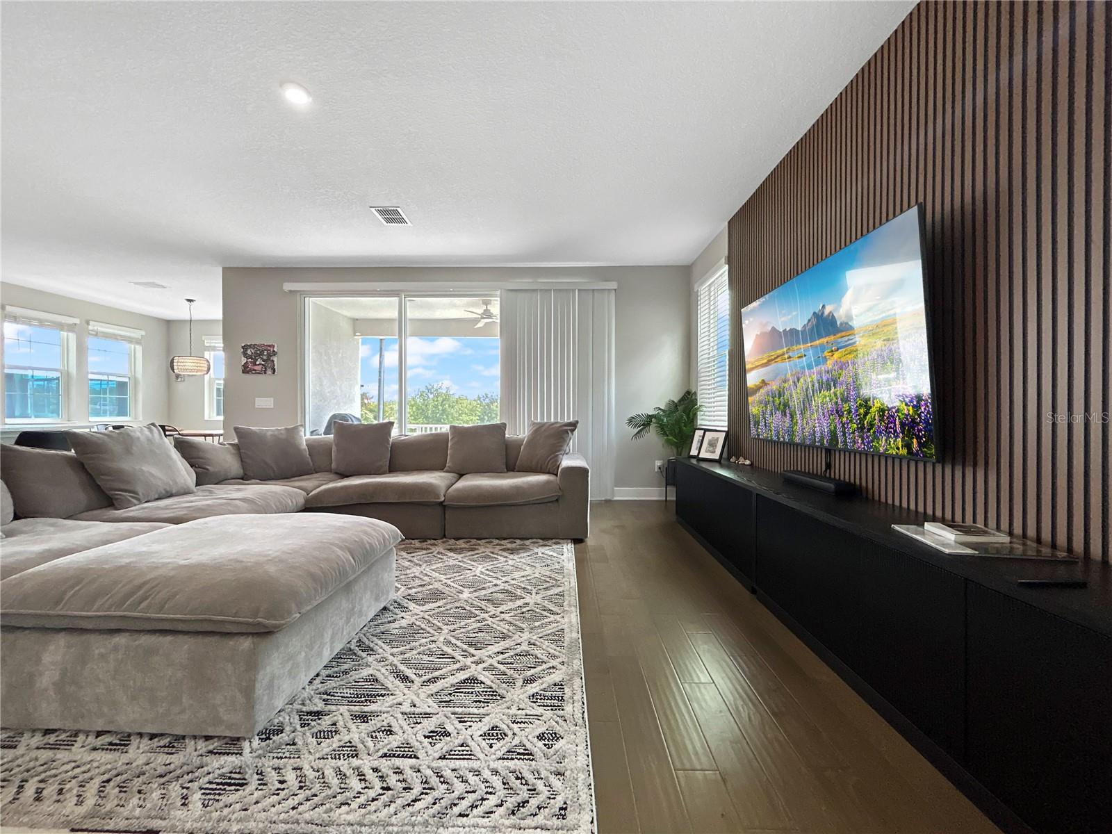 Image 3 of 34 For 1514 5th Street S
