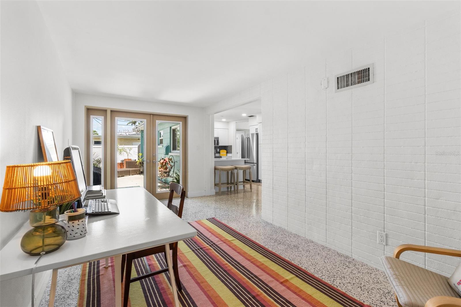 Image 17 of 55 For 7950 Causeway Boulevard N