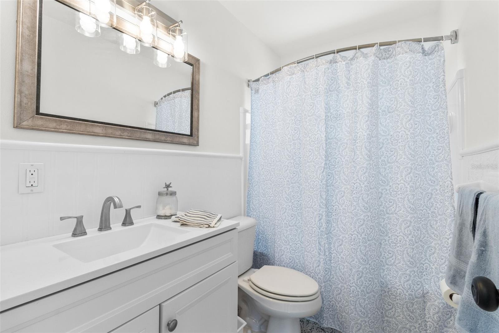 Image 20 of 55 For 7950 Causeway Boulevard N