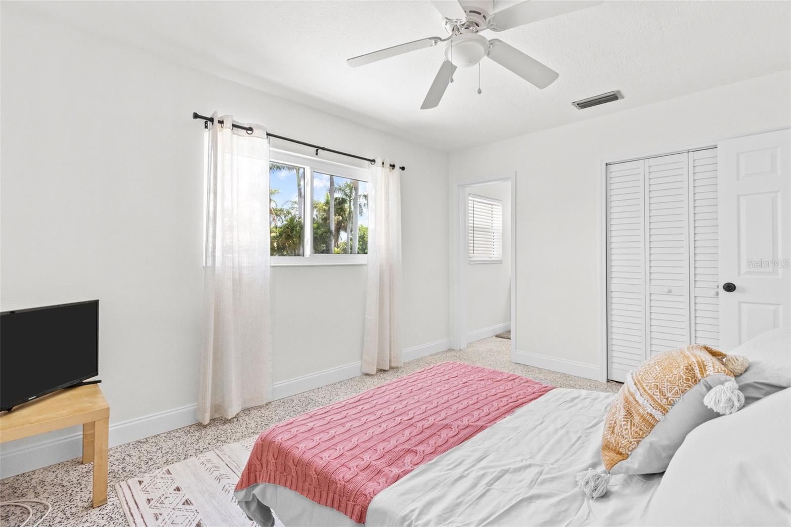 Image 24 of 55 For 7950 Causeway Boulevard N