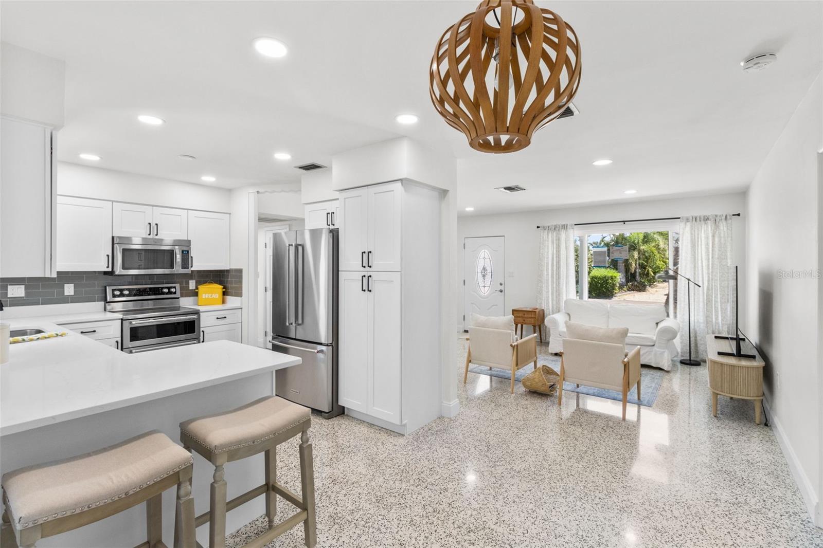 Image 27 of 55 For 7950 Causeway Boulevard N