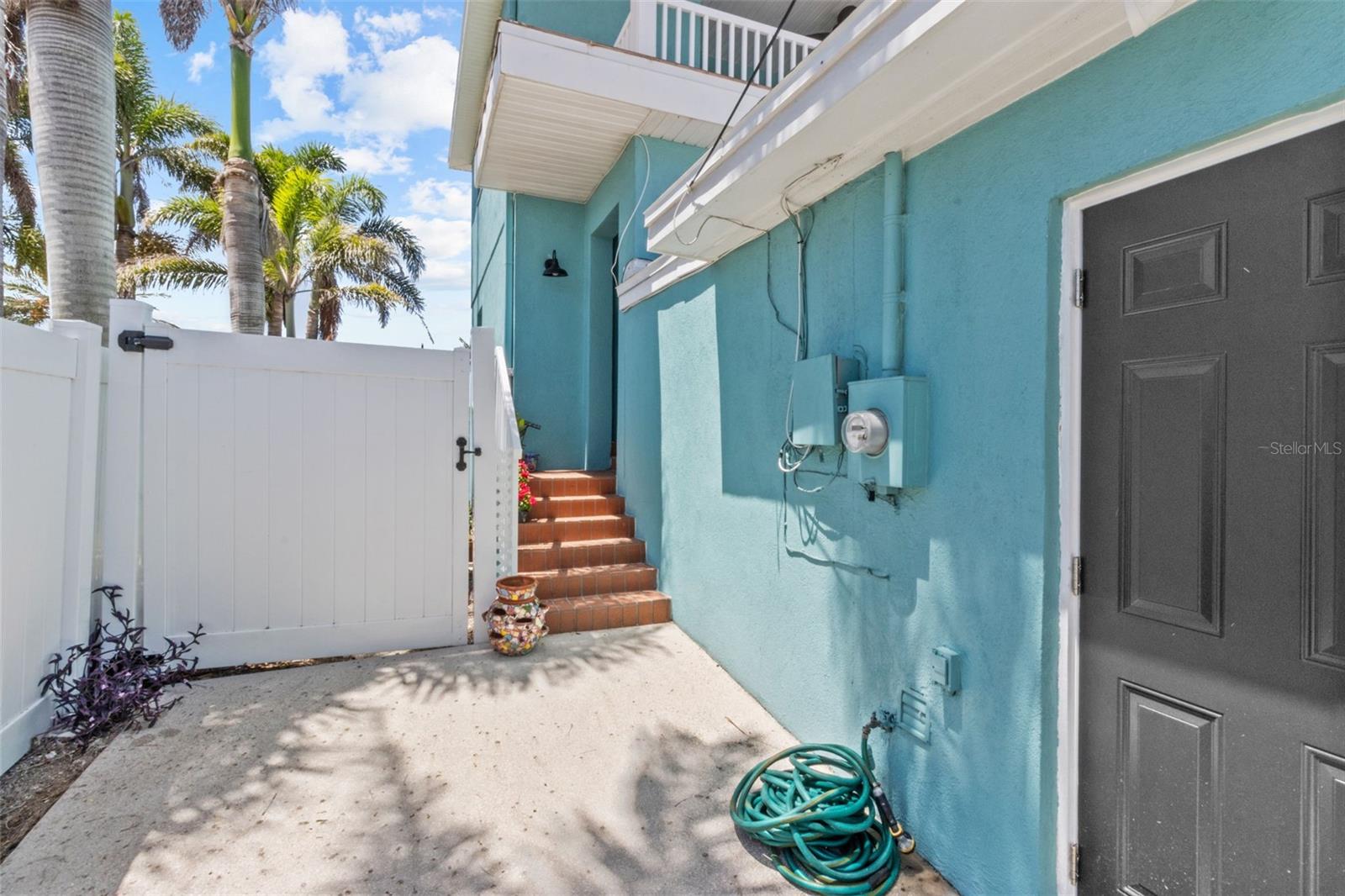 Image 28 of 55 For 7950 Causeway Boulevard N
