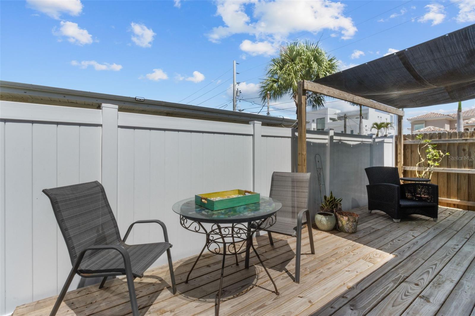 Image 9 of 55 For 7950 Causeway Boulevard N