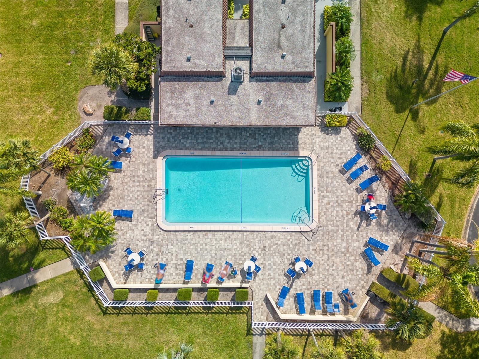Listing photo id 25 for 1701 Pinehurst Road 18d