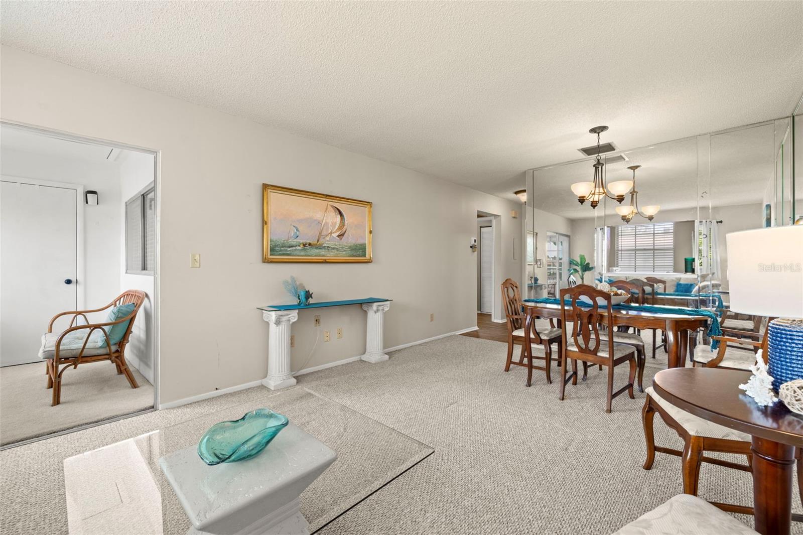 Listing photo id 3 for 1701 Pinehurst Road 18d