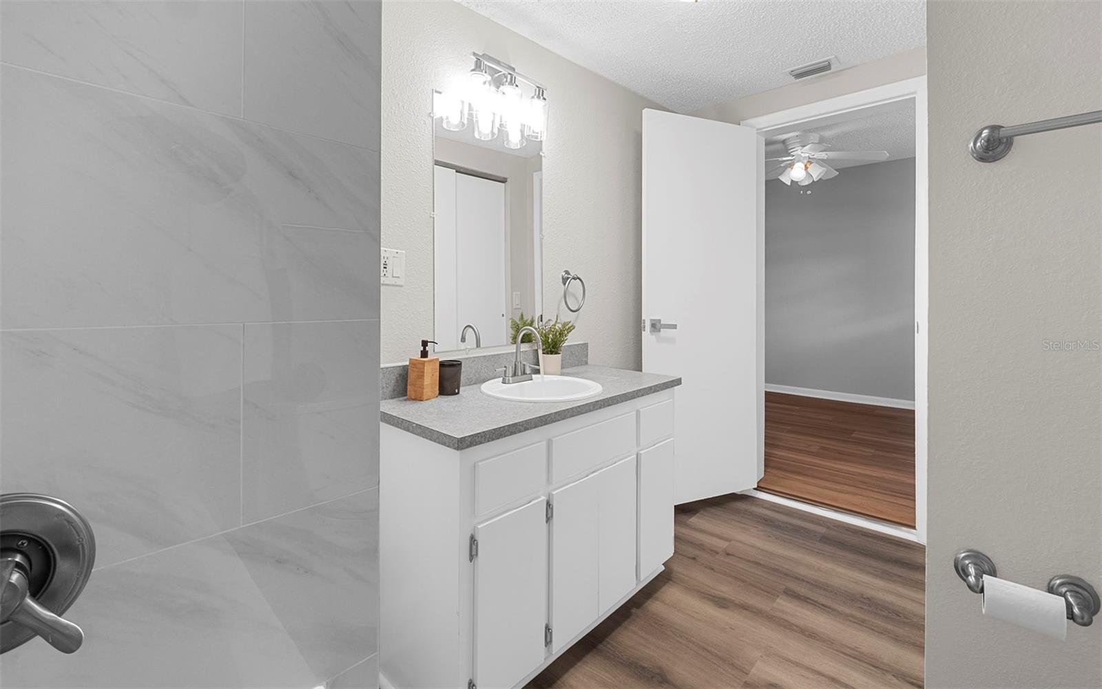 Image 21 of 33 For 2614 Idlewild Avenue
