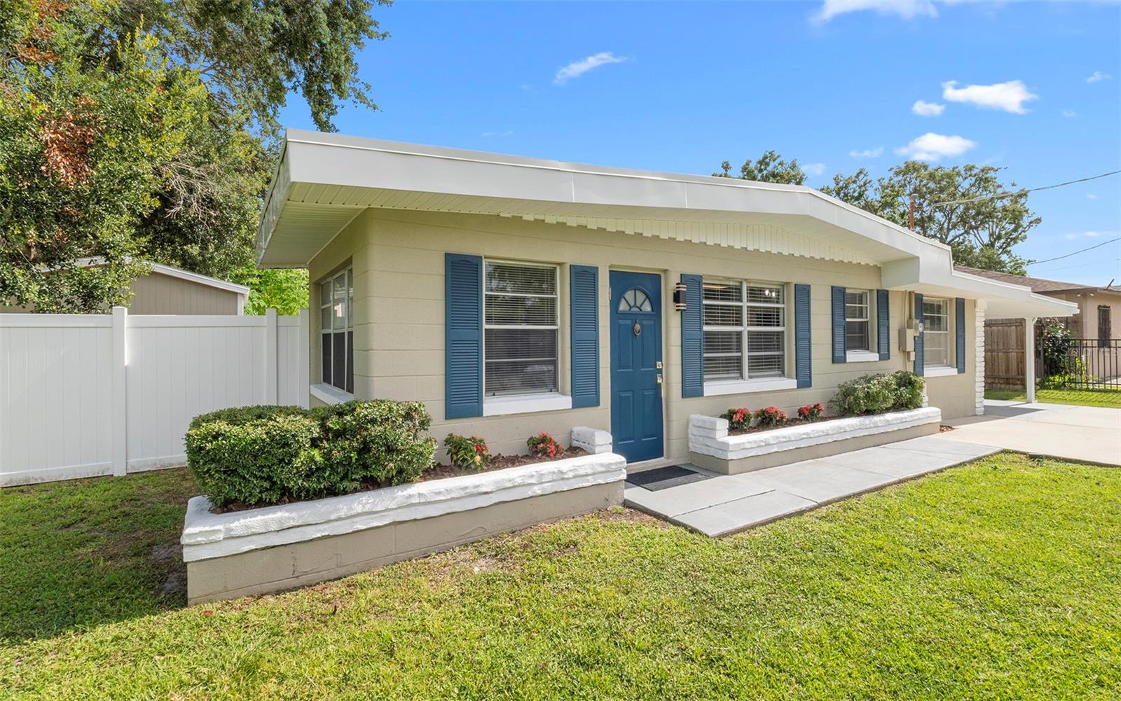Image 3 of 33 For 2614 Idlewild Avenue