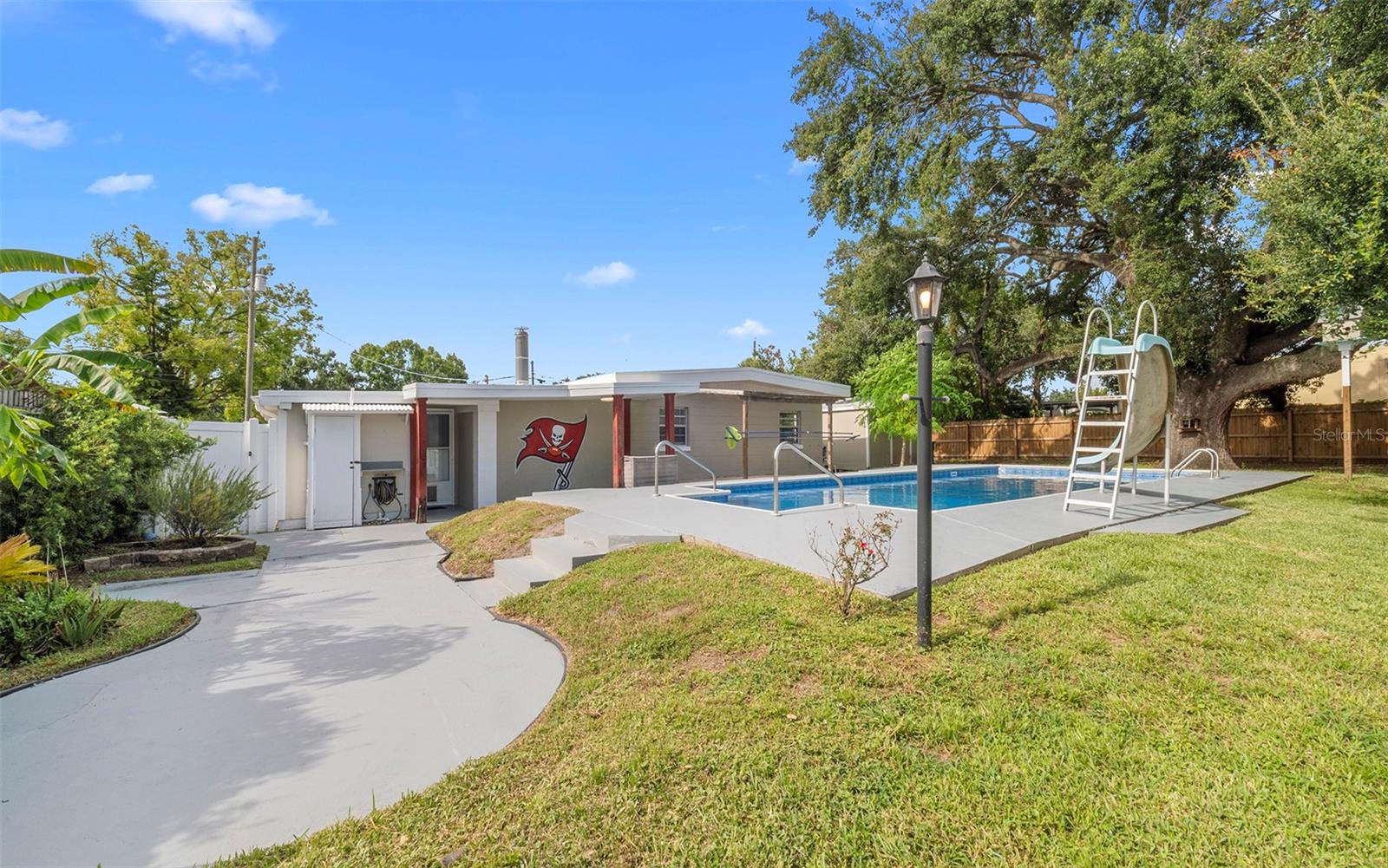 Image 31 of 33 For 2614 Idlewild Avenue