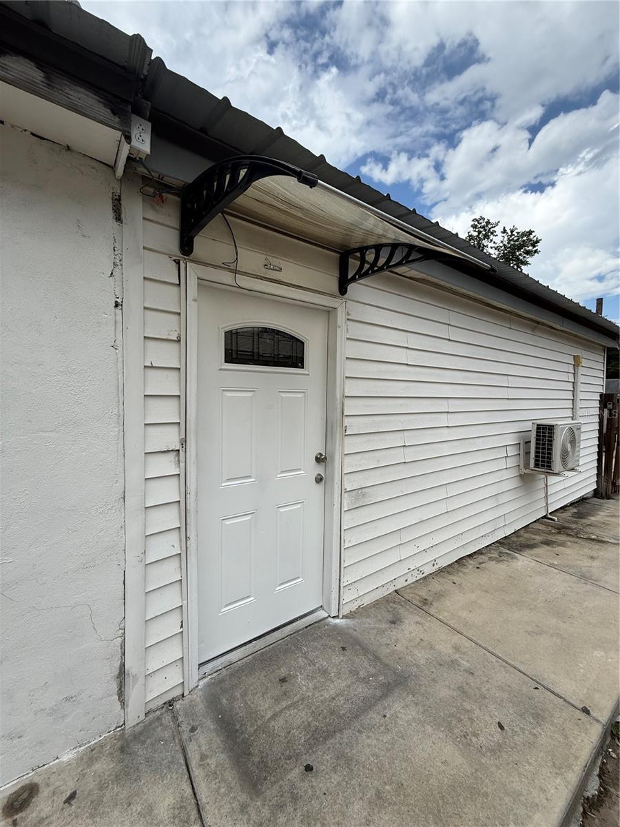 Details for 8708 Edison Avenue B, TAMPA, FL 33604
