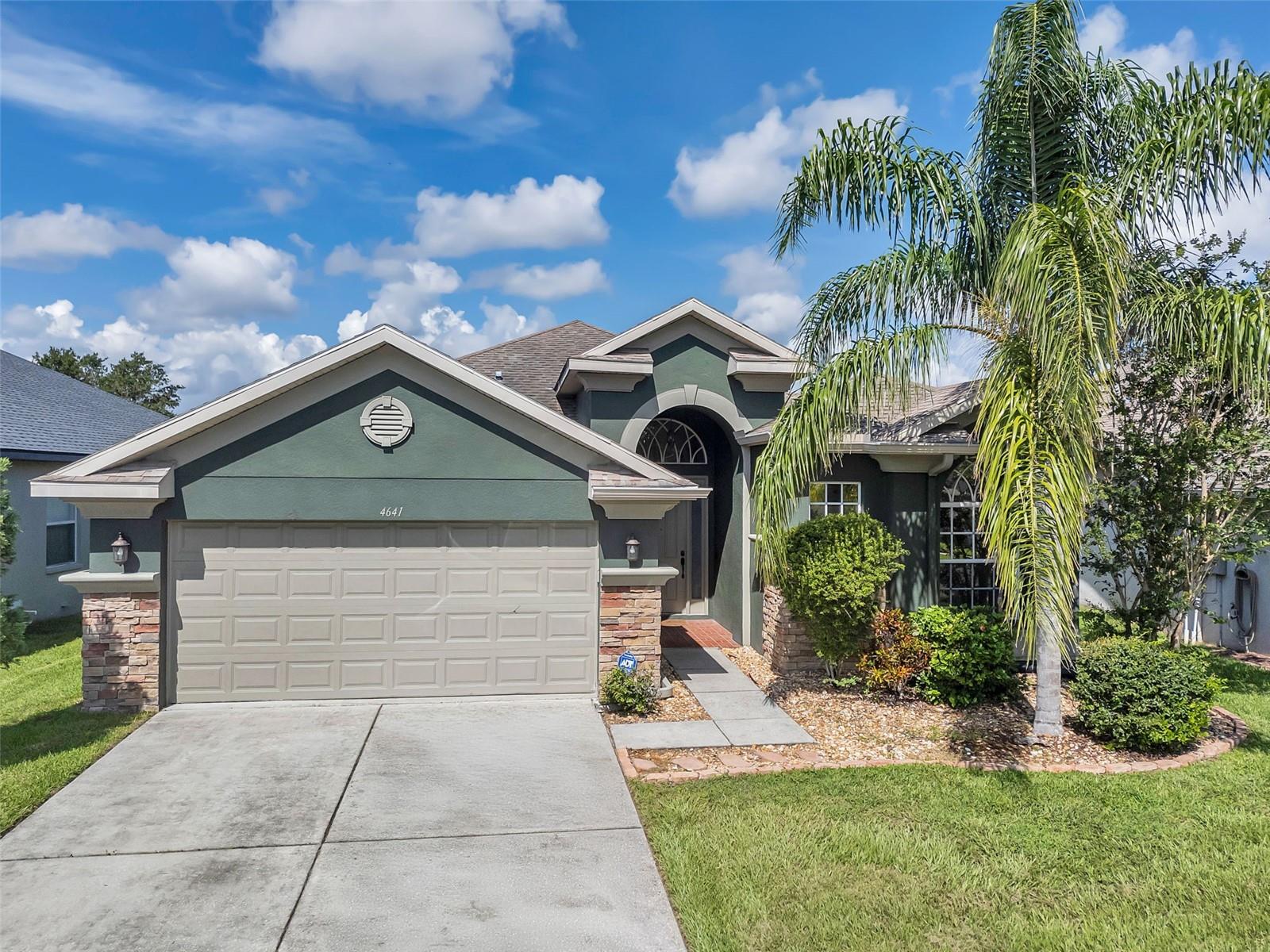 Details for 4641 Rolling Green Drive, WESLEY CHAPEL, FL 33543