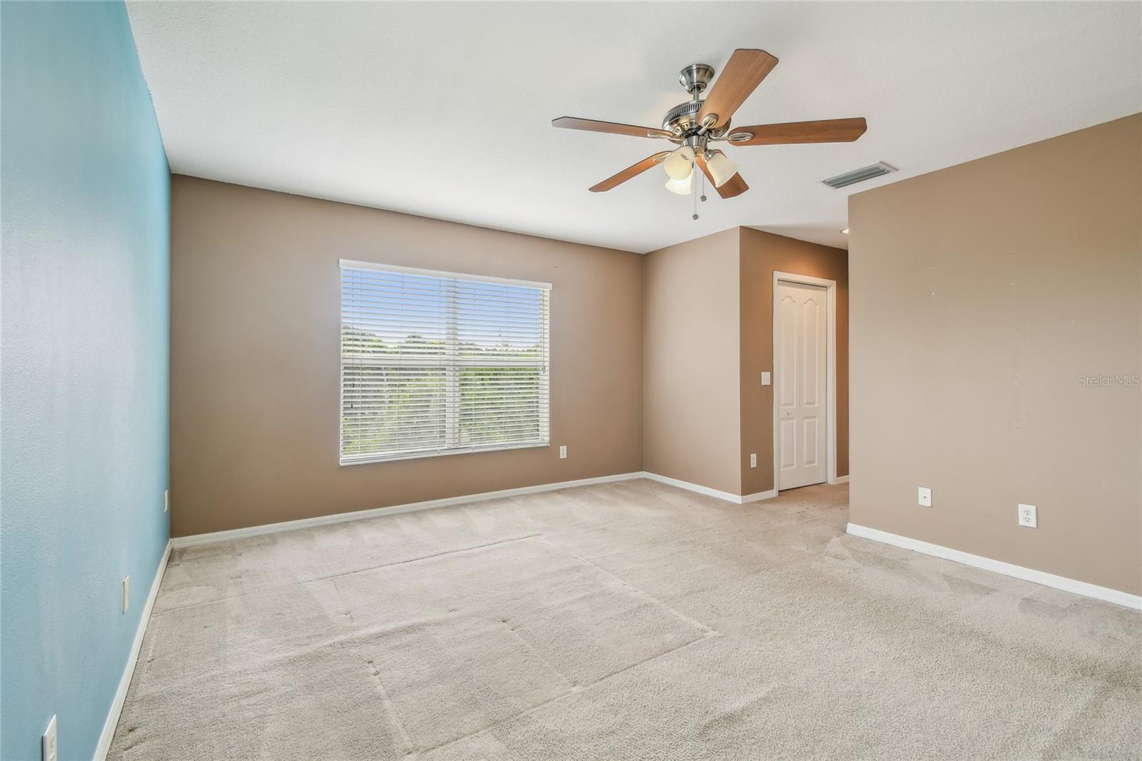 Image 16 of 38 For 10343 Avelar Ridge Drive