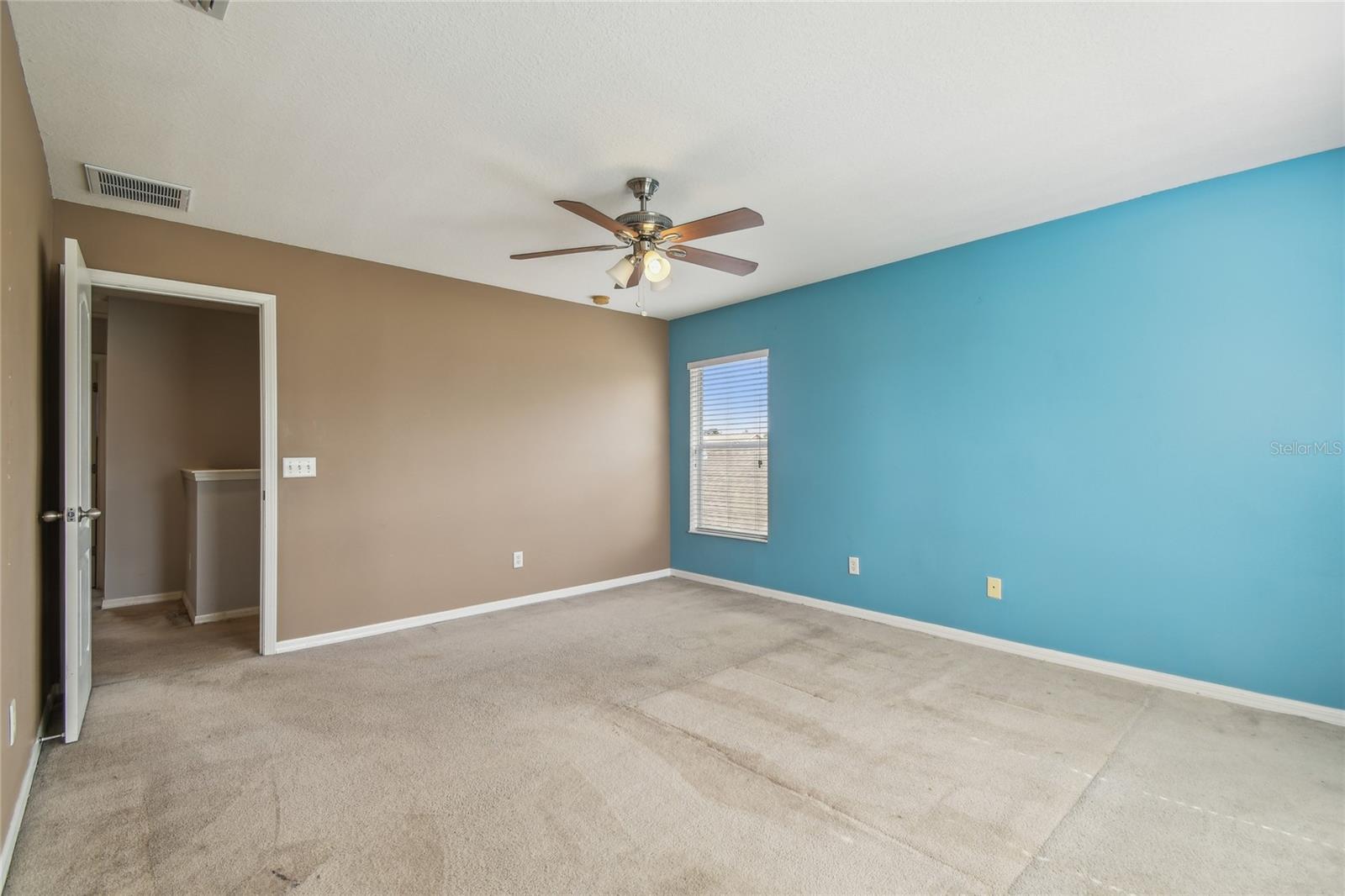 Image 17 of 38 For 10343 Avelar Ridge Drive